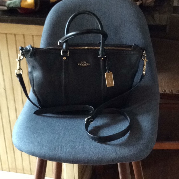 Coach Handbags - Coach Pebbled Leather Bag